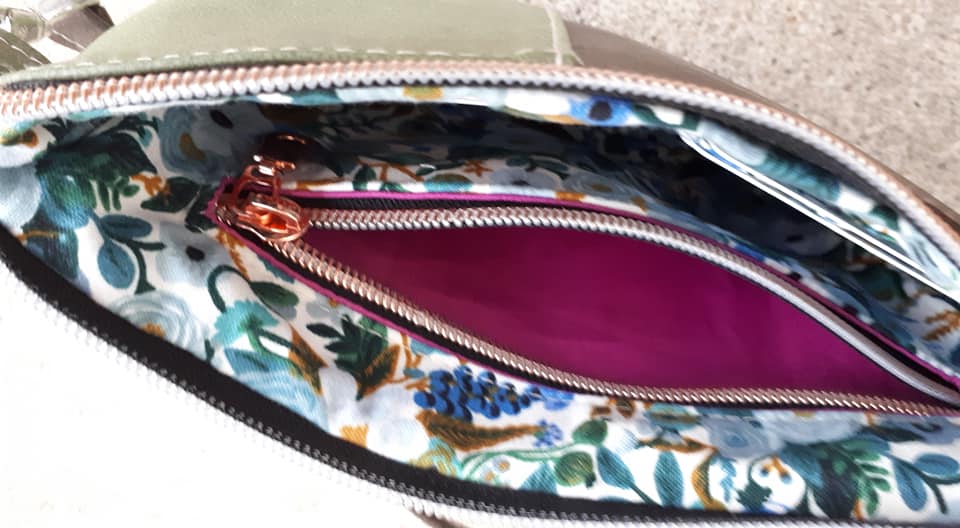 Ladies Wristlet. Phone and card wallet.