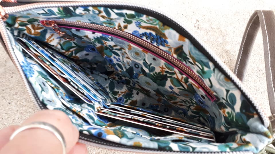 Ladies Wristlet. Phone and card wallet.