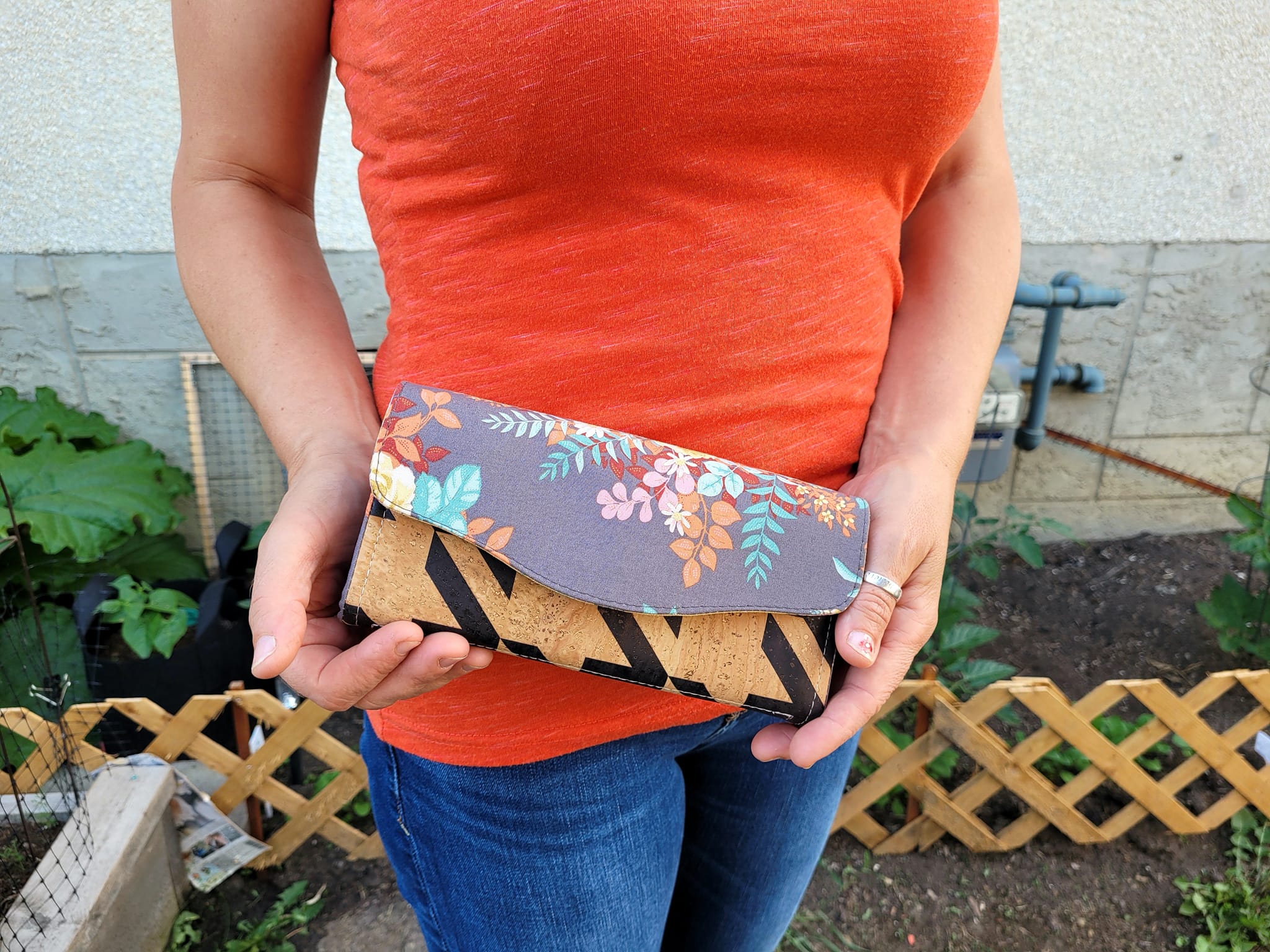 Everyday Ladies Wallet. Geometric floral.