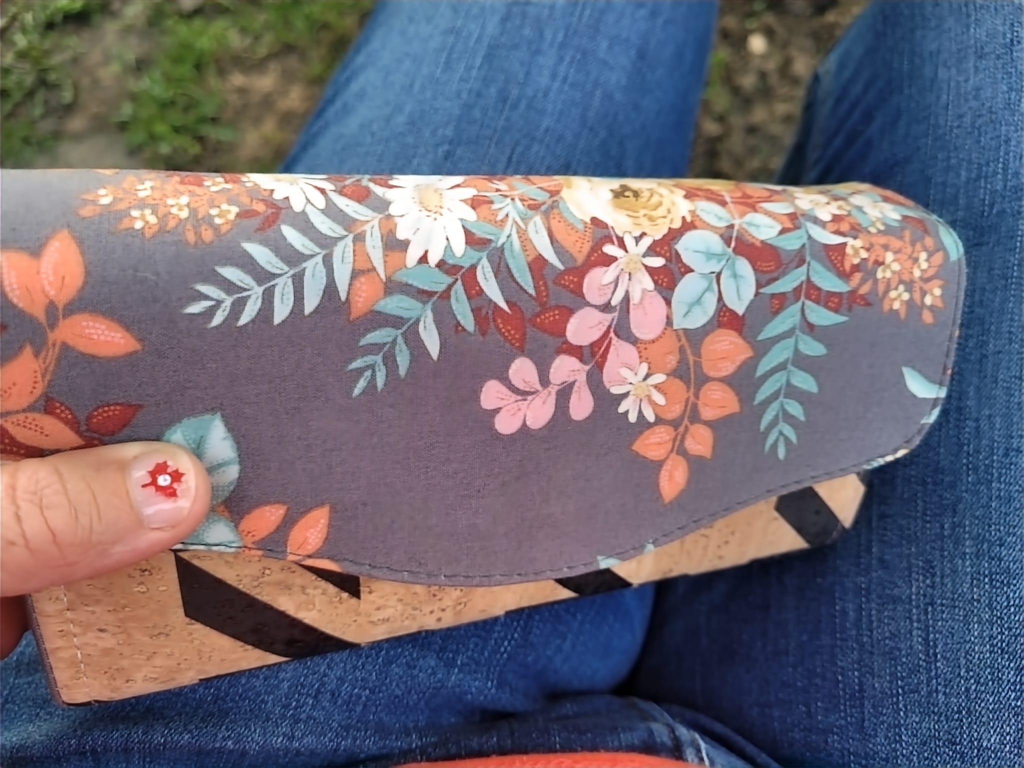 Everyday Ladies Wallet. Geometric floral.