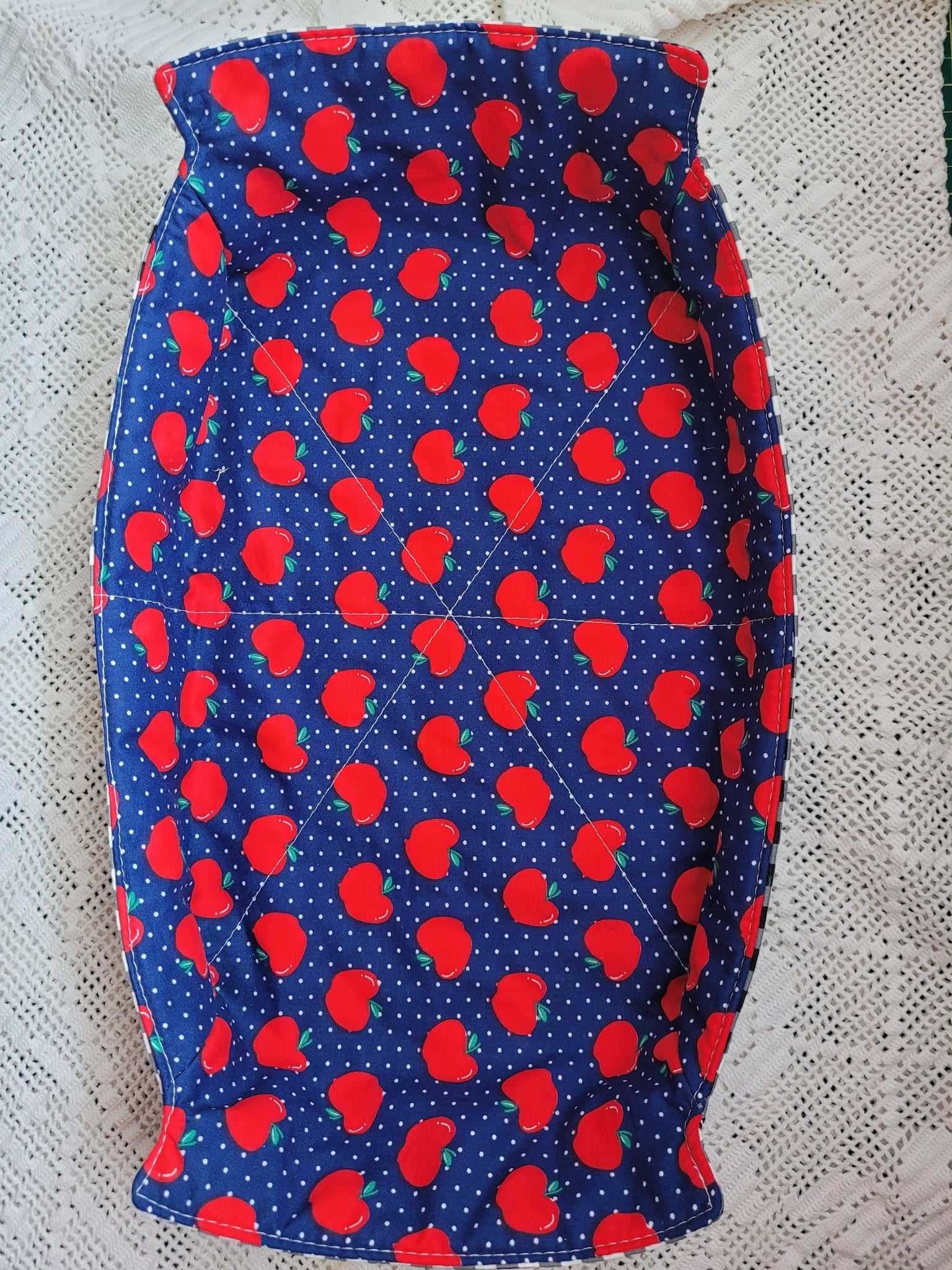 Casserole dish cozy.