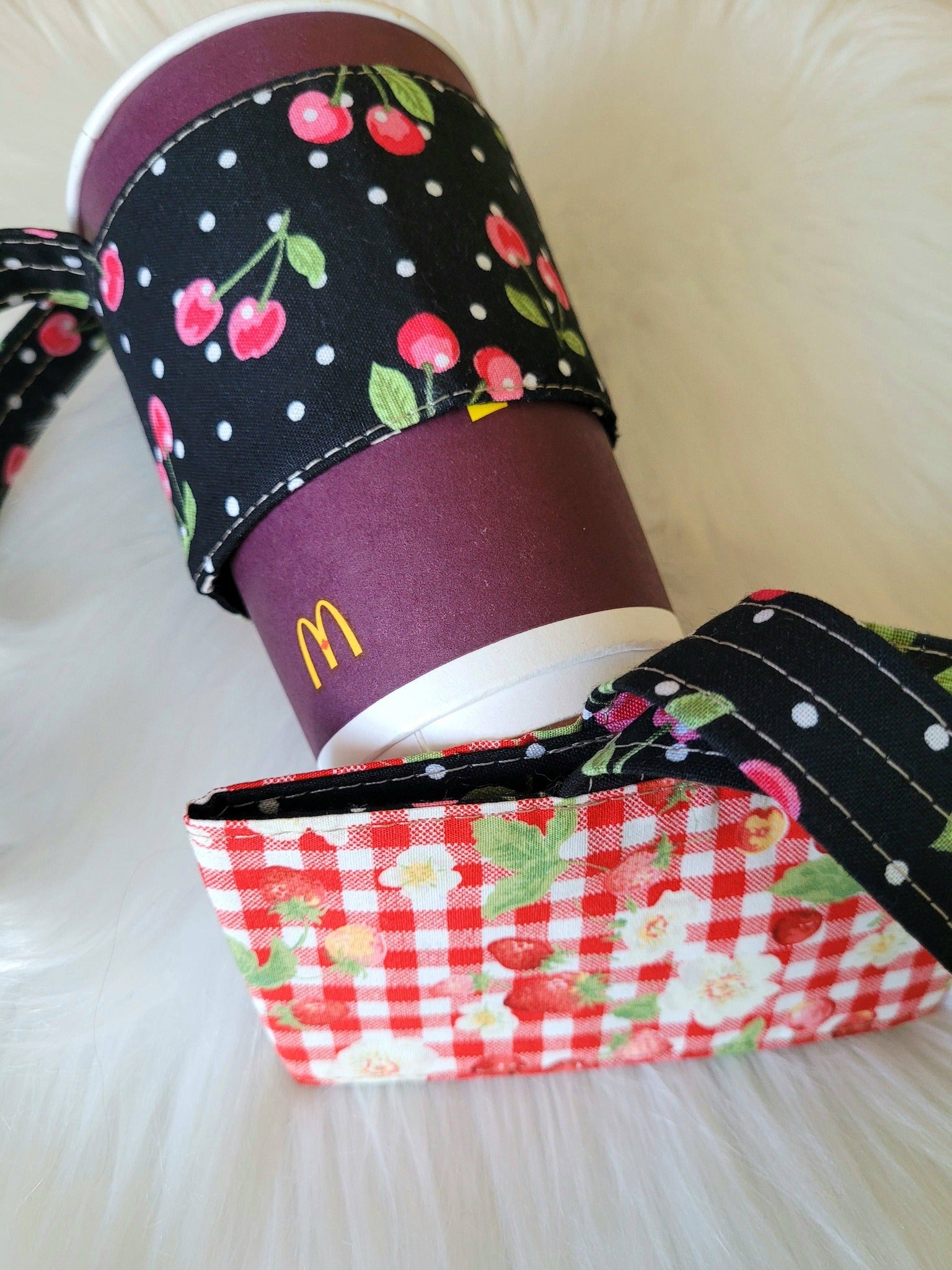Cherry and strawberry picnic coffee cup carrier