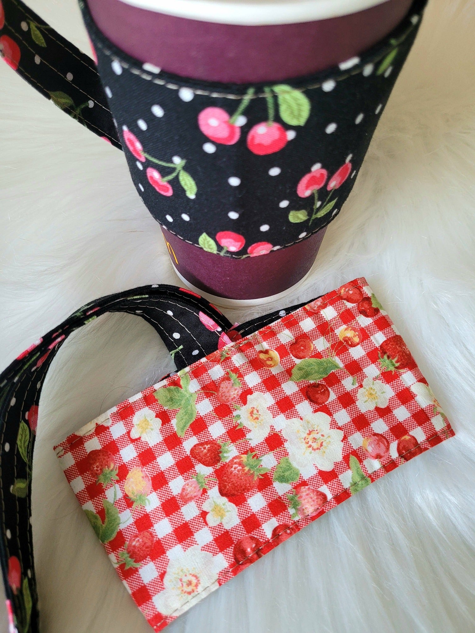Cherry and strawberry picnic coffee cup carrier
