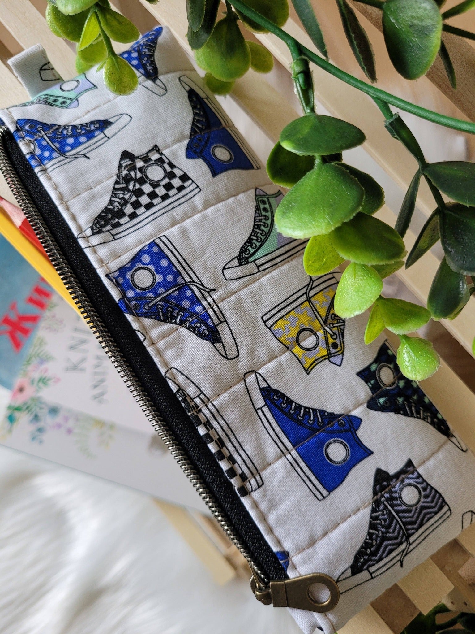 Sneakers zip pouch